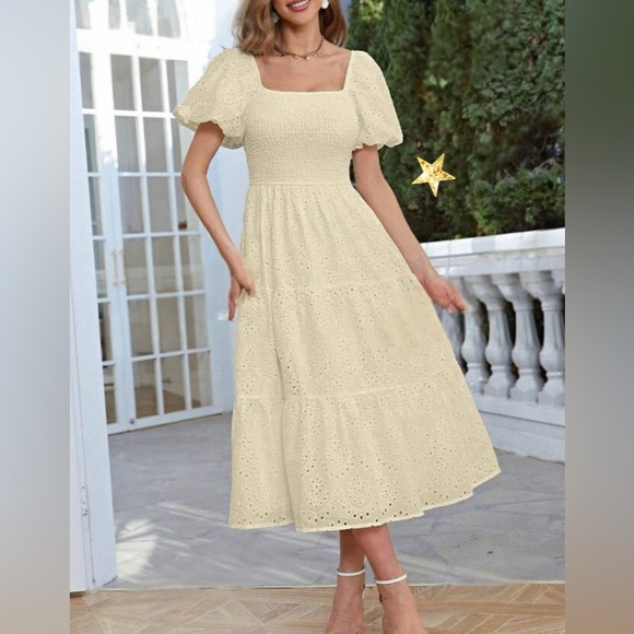 Luxe white lace puff sleeve shirred maxi dress - Picture 2 of 6